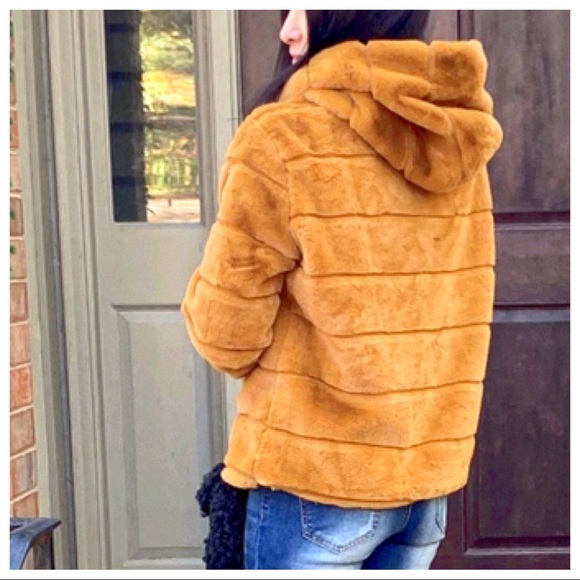 ✨PARIS✨Gorgeous Faux Fur Hooded Jacket - Picture 6 of 8